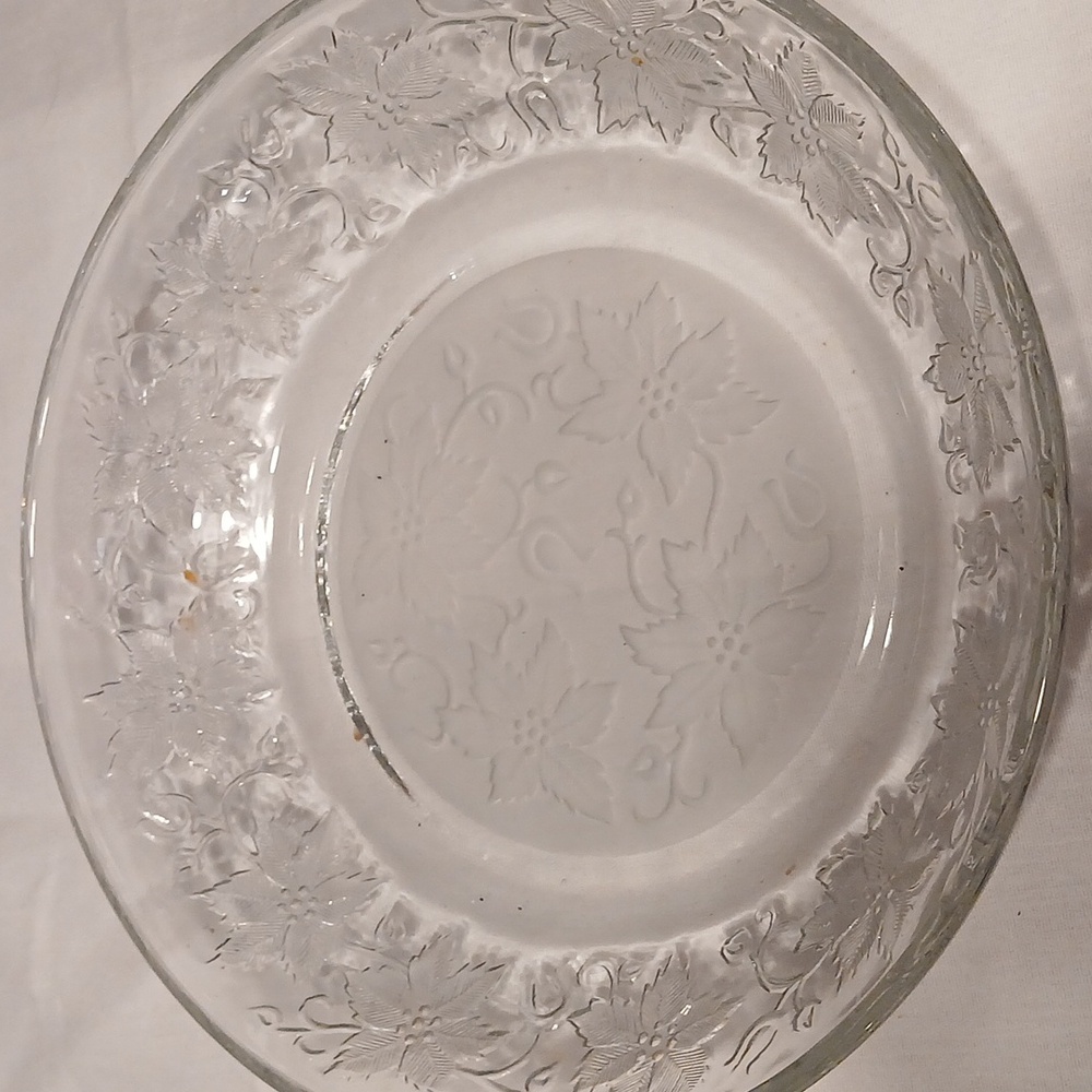 PRINCESS HOUSE FANTASIA POINSETTIA CLEAR DINNER PLATES
